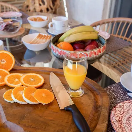 Tierra Olivo Vilă *